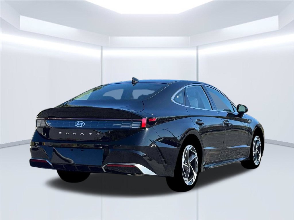 New 2026 Hyundai Sonata SEL FWD image 7