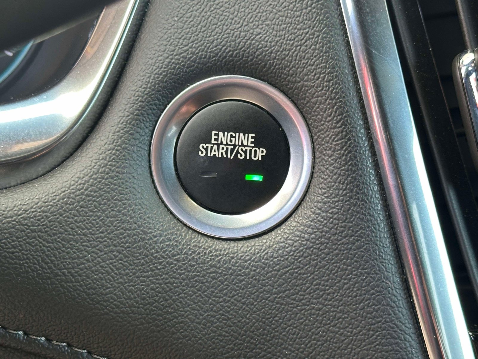 Used 2023 Chevrolet Traverse LT AWD/4WD image 29
