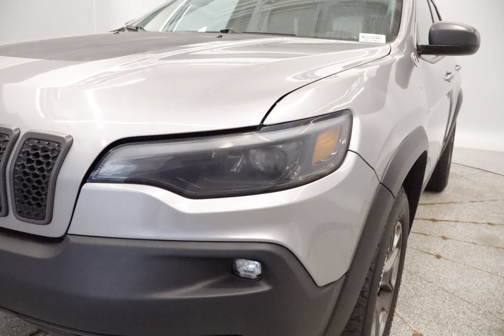 Used 2019 Jeep Cherokee Trailhawk w/ Comfort & Convenience Group AWD/4WD image 11