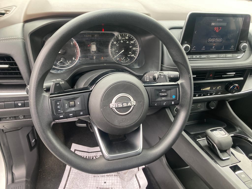 Used 2023 Nissan Rogue SV image 29