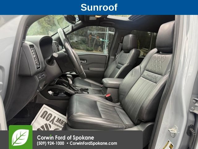 Used 2022 Nissan Frontier PRO-4X w/ Pro-4X Premium Package AWD/4WD image 2