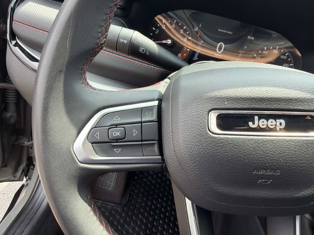 Used 2024 Jeep Compass Trailhawk AWD/4WD image 27