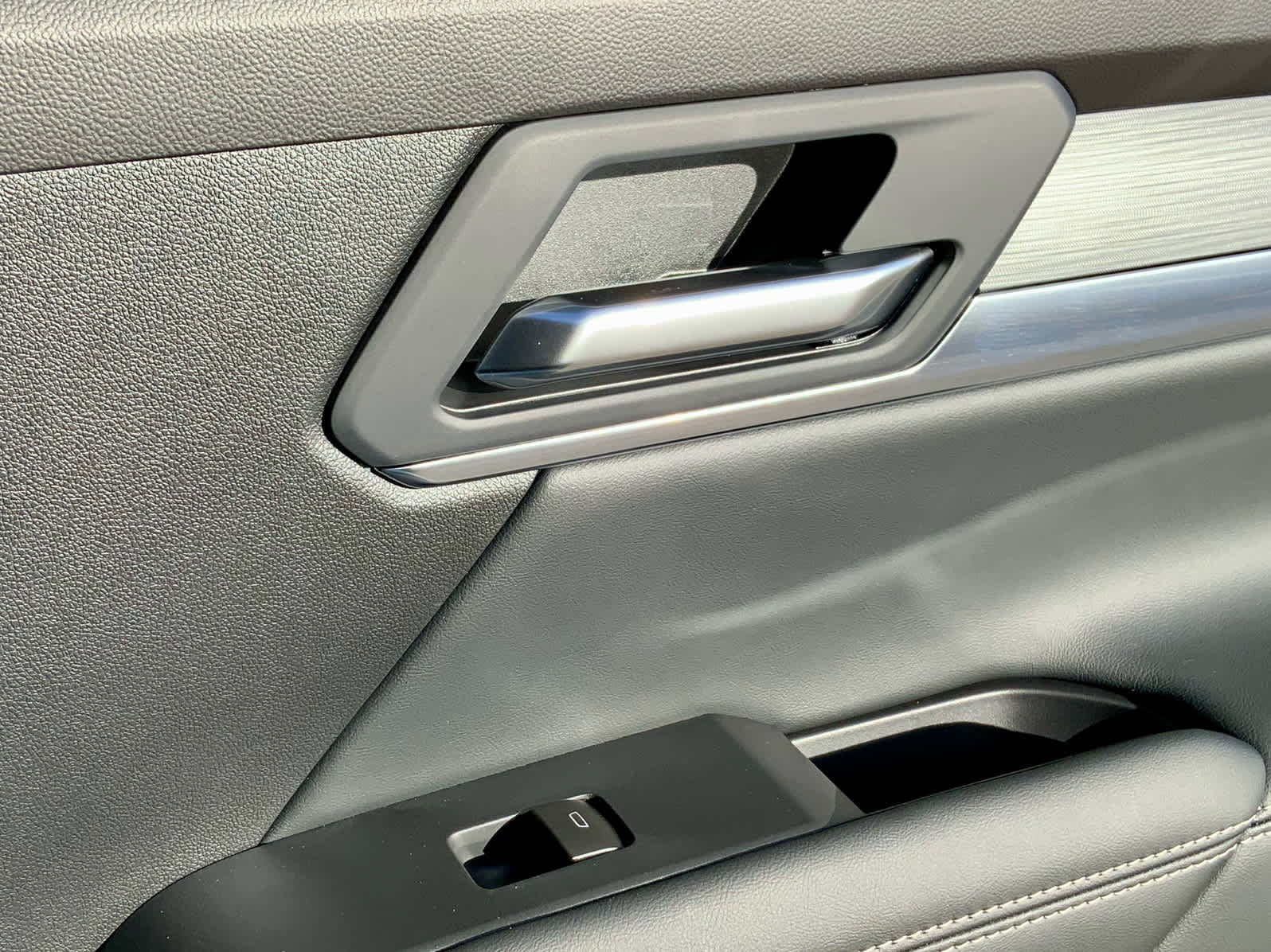 New 2026 GMC Terrain Elevation image 52