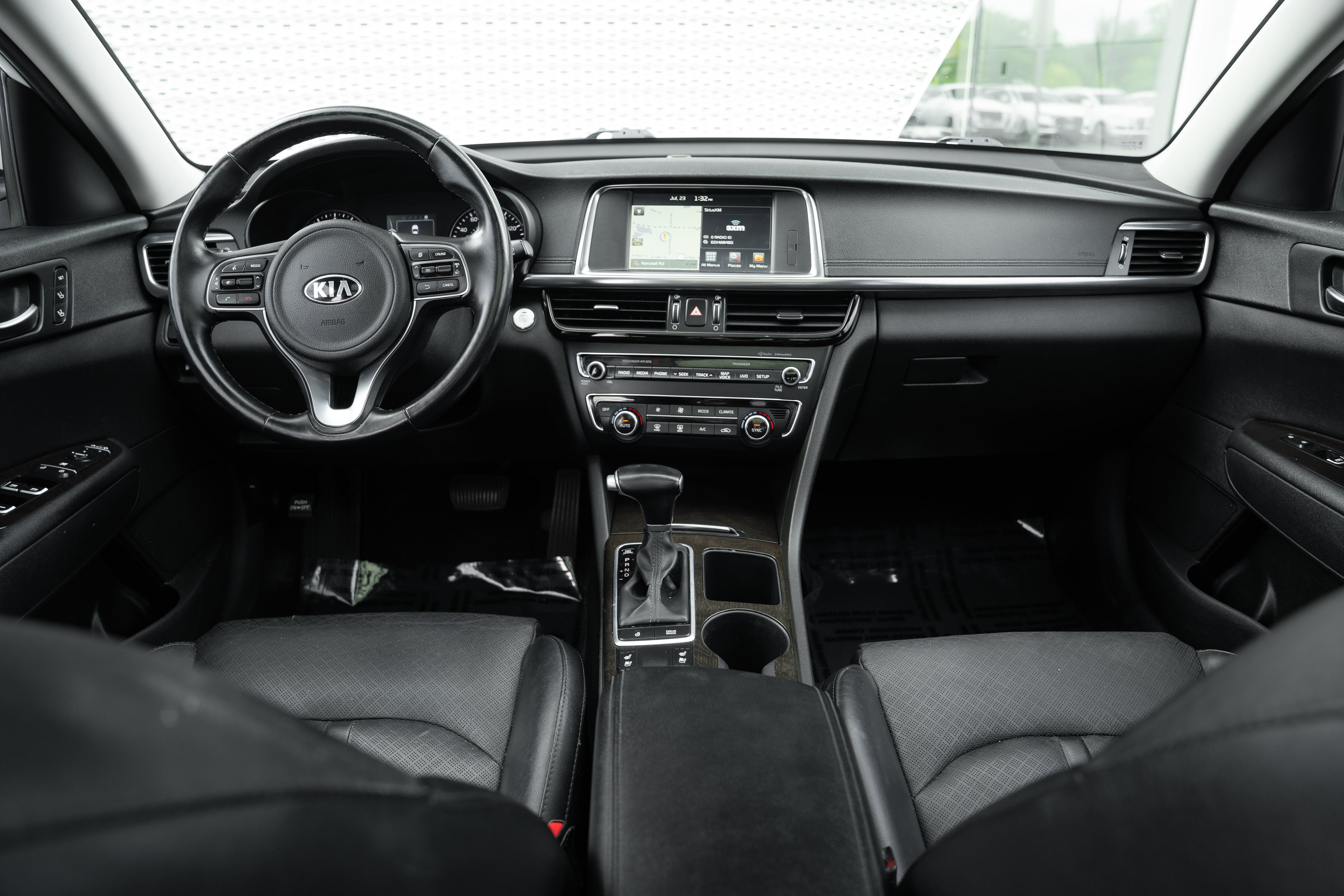 Used 2017 Kia Optima EX w/ Premium Package FWD image 8