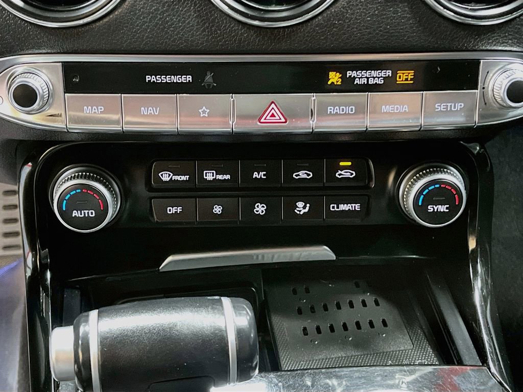 Used 2022 Kia Stinger GT-Line w/ Sun & Sound Package AWD/4WD image 16