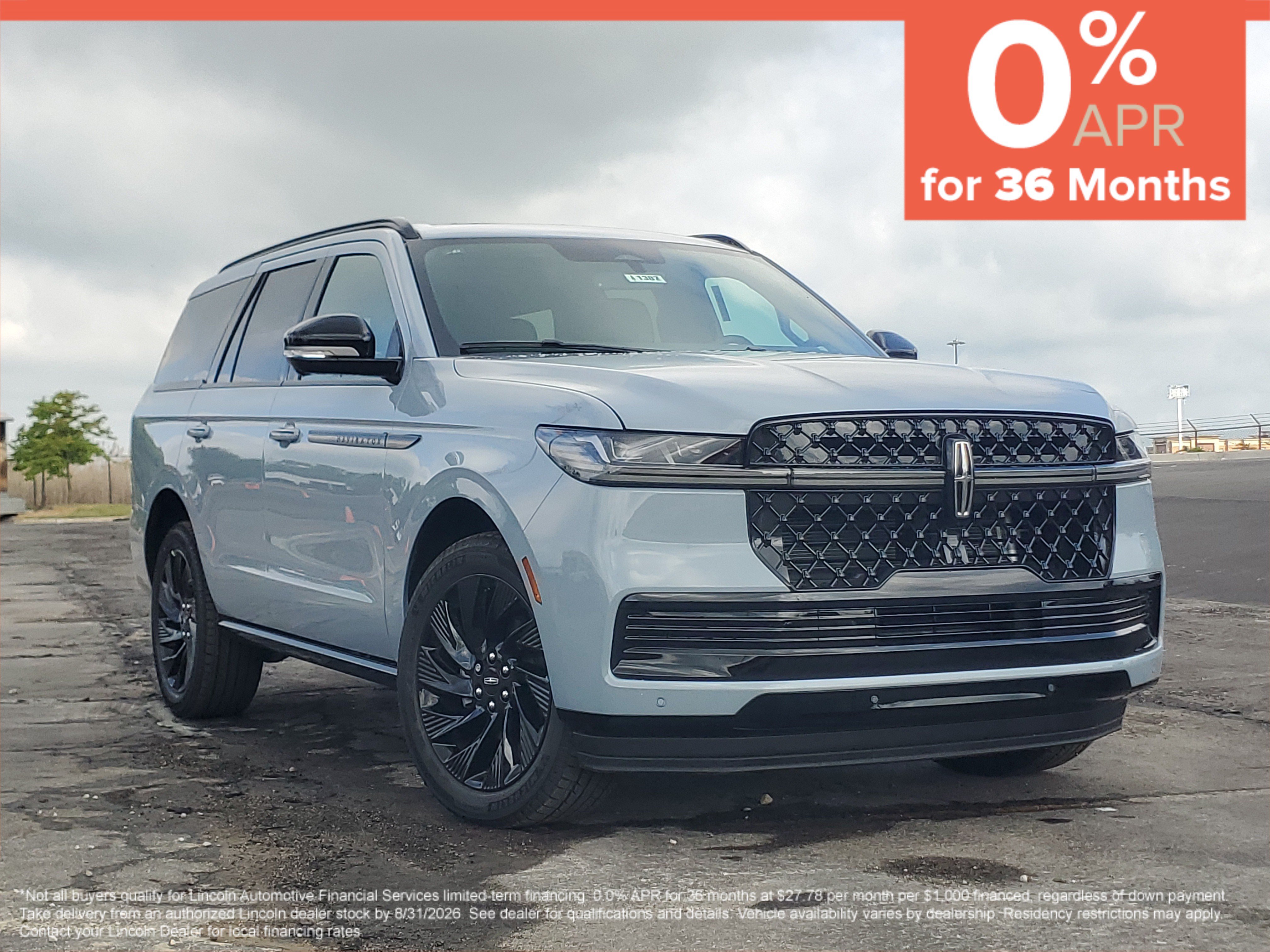 New 2026 Lincoln Navigator Reserve w/ Jet Appearance Package AWD/4WD image 1