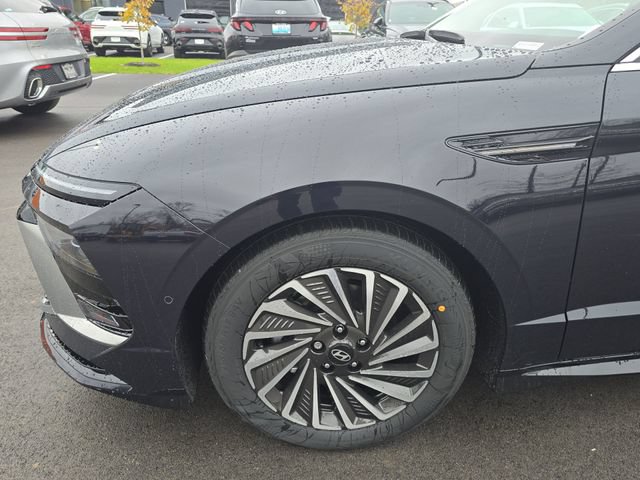 New 2025 Hyundai Sonata Limited FWD image 10