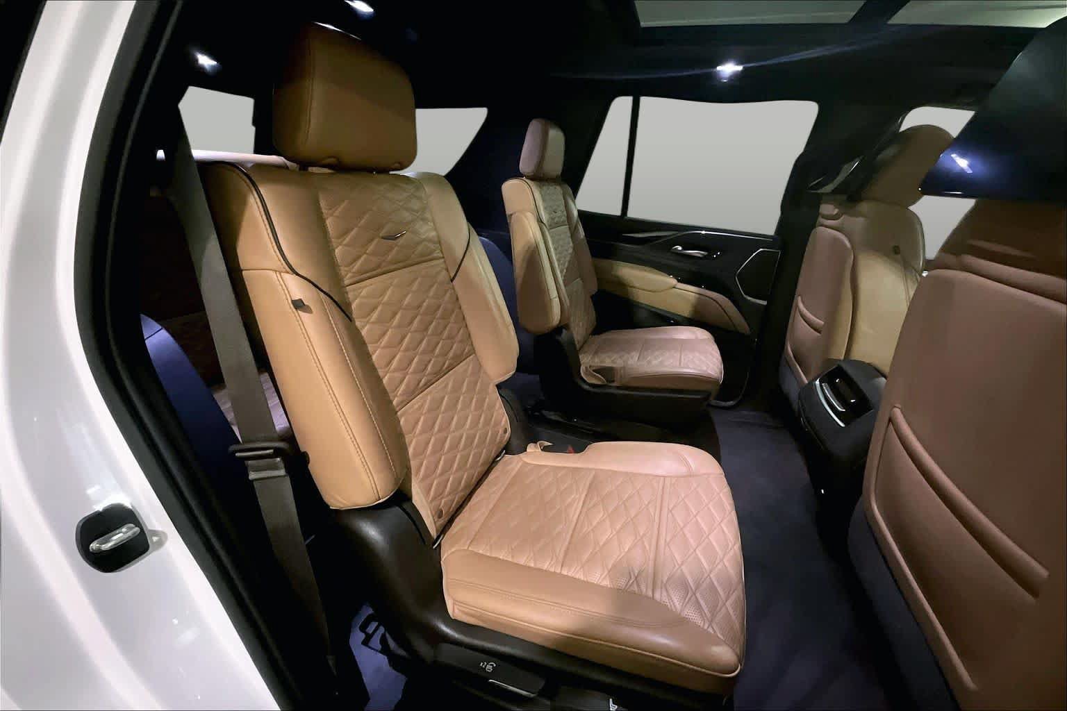 Used 2021 Cadillac Escalade Sport w/ Driver Assist Tech Package AWD/4WD image 19