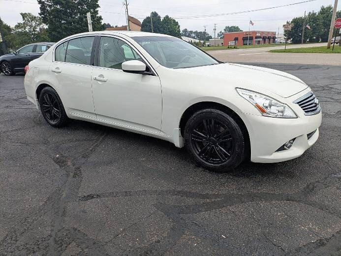 Used 2011 INFINITI G37 x Sedan w/ Premium Pkg AWD/4WD image 4