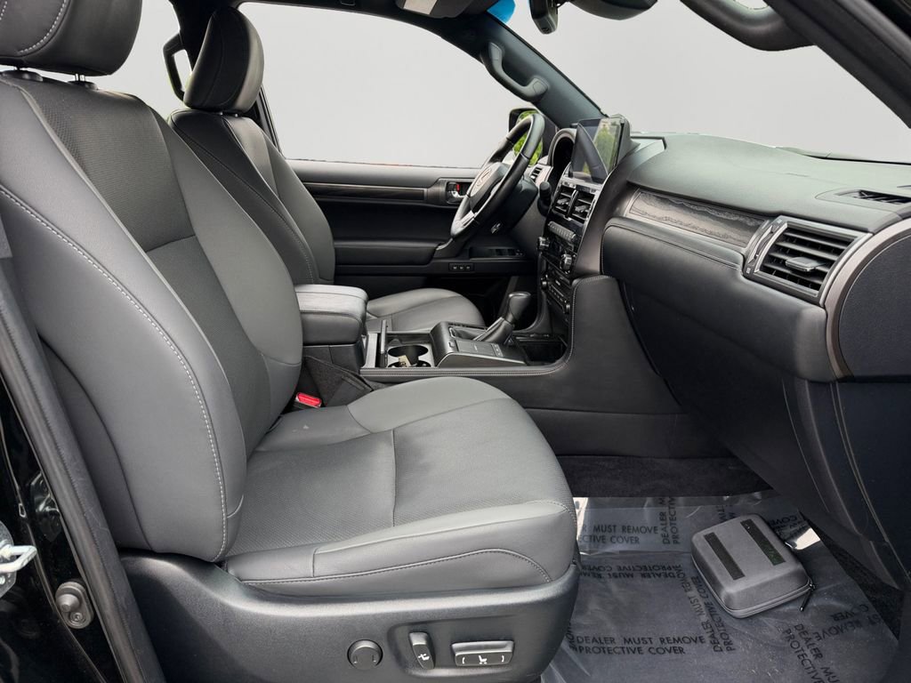 Used 2022 Lexus GX 460 w/ Black Line Special Edition AWD/4WD image 8