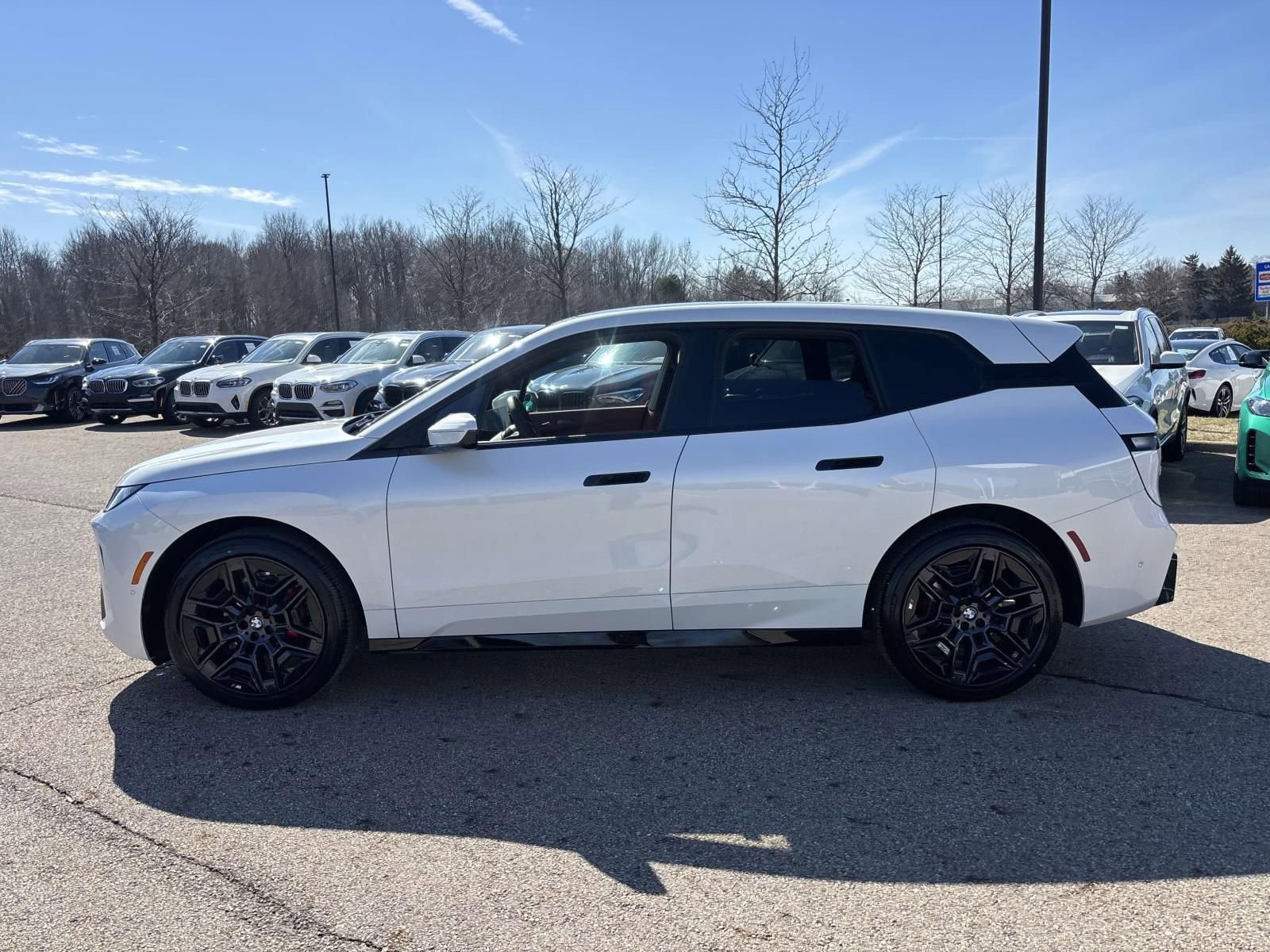 New 2026 BMW iX xDrive60 w/ M Sport Package image 4