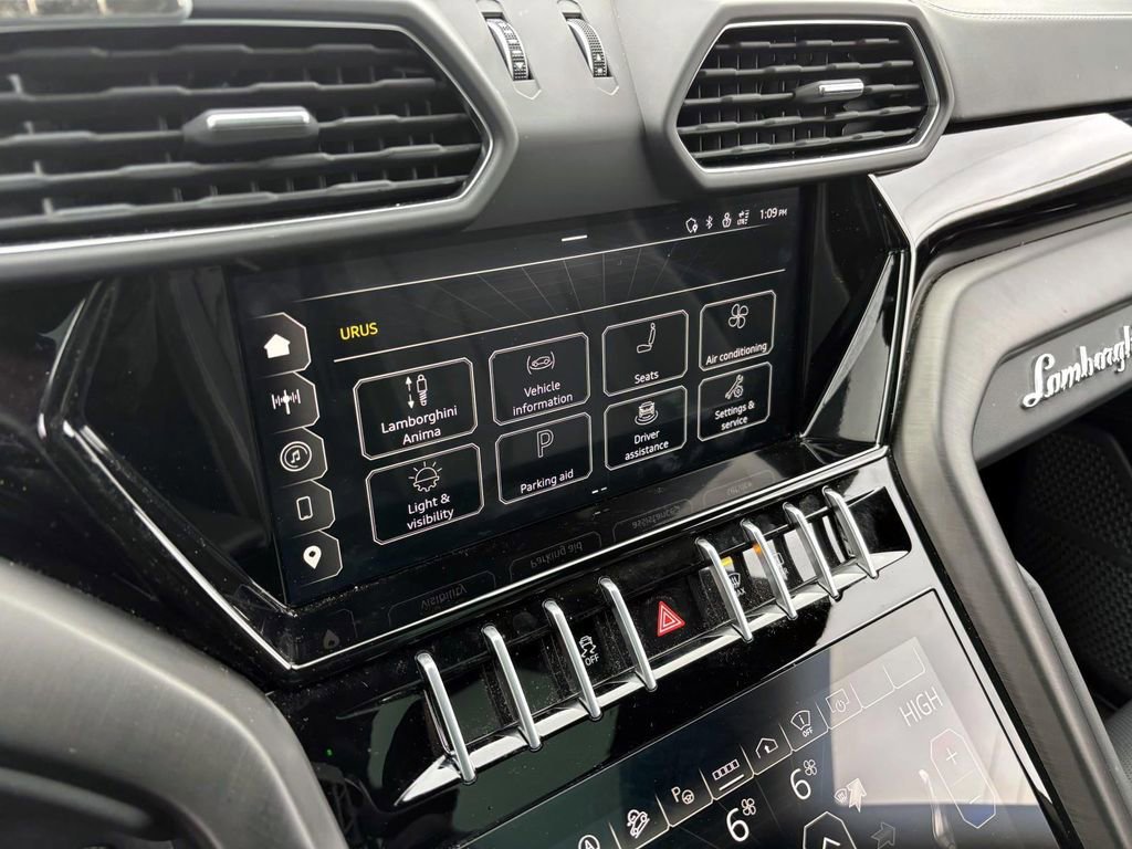 Used 2023 Lamborghini Urus S image 36