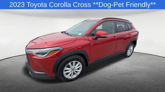 Used 2023 Toyota Corolla Cross LE AWD/4WD image 4