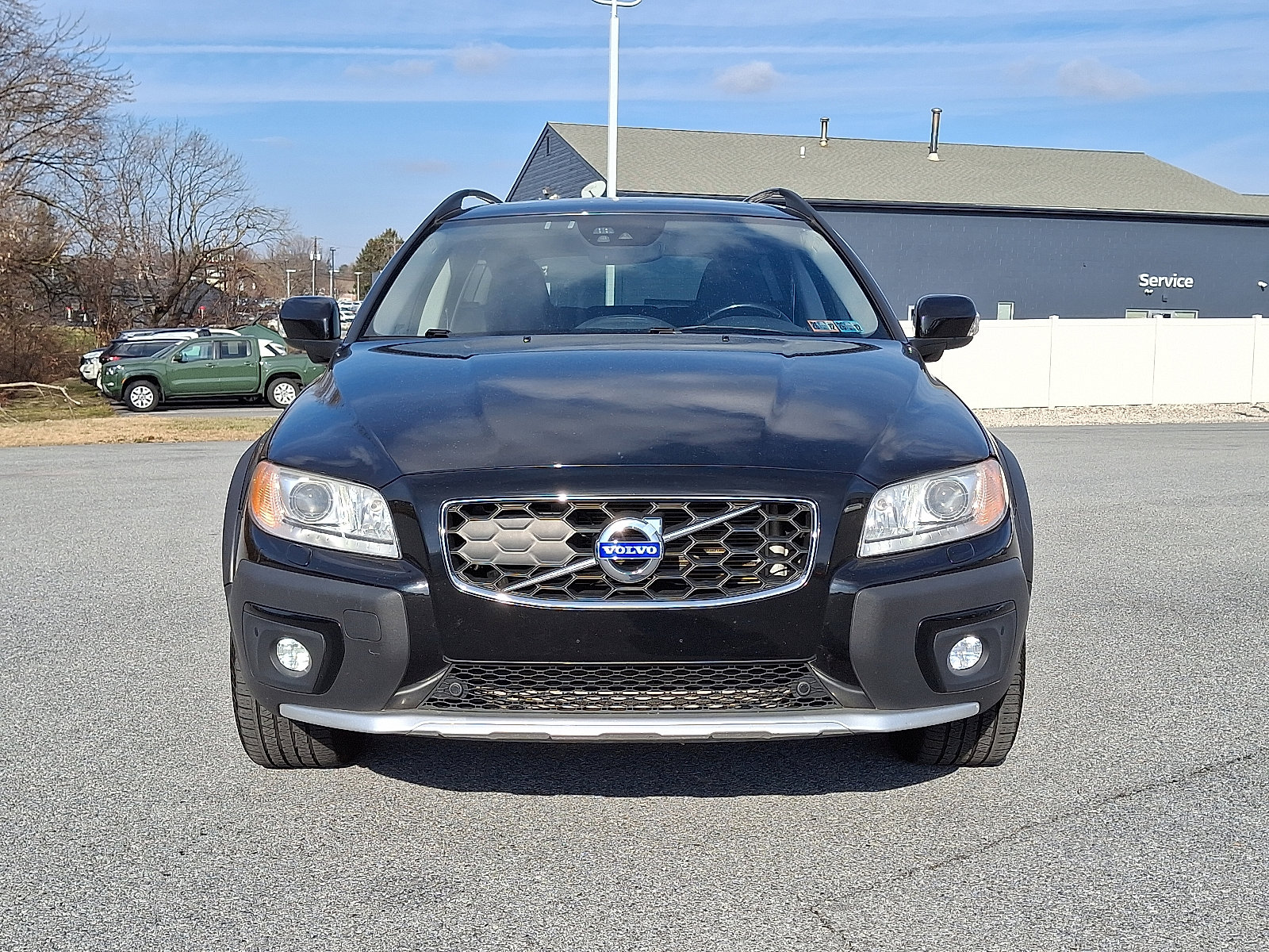Used 2016 Volvo XC70 T5 Platinum w/ Climate Package image 2