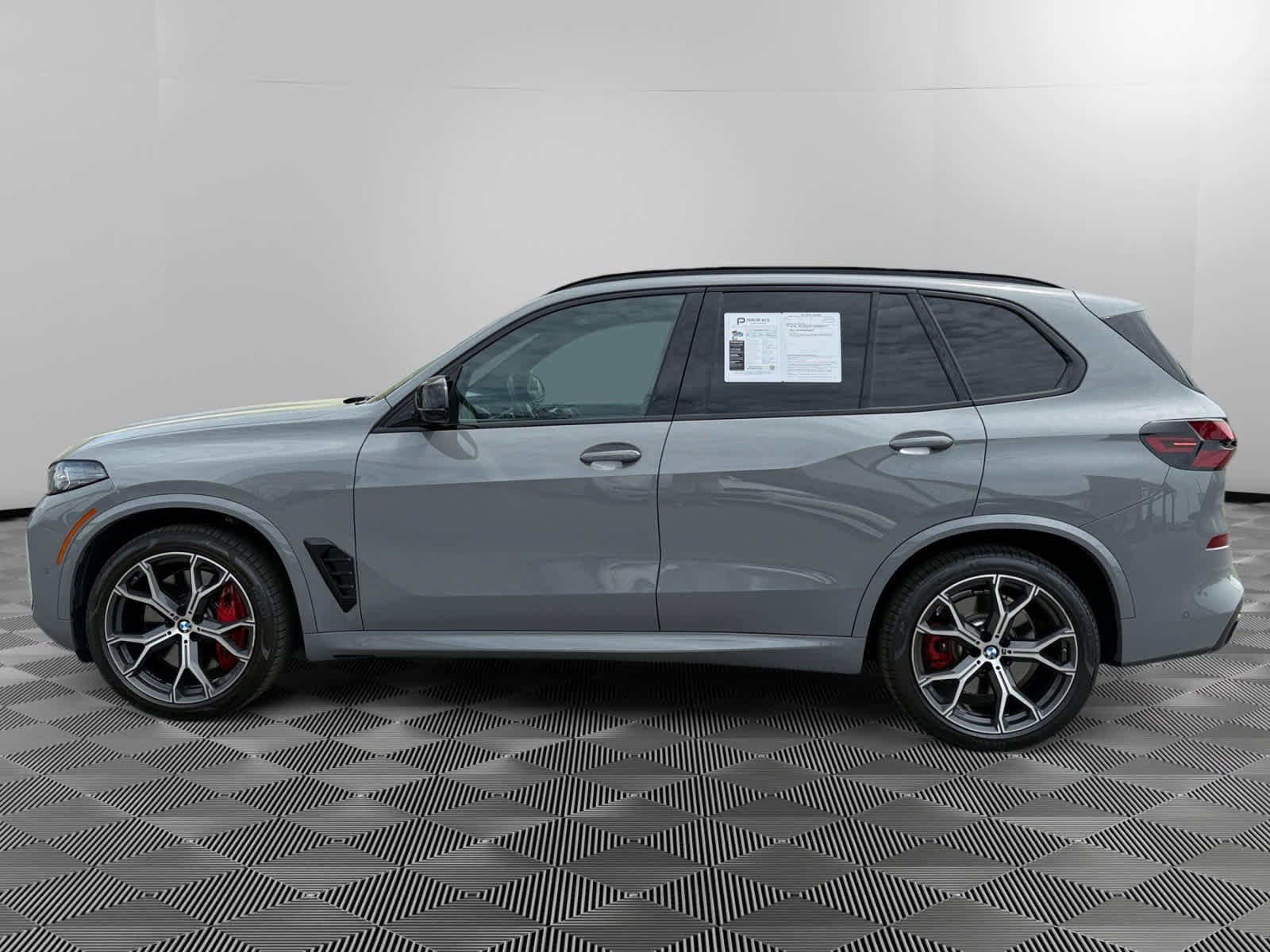Used 2024 BMW X5 M60i AWD/4WD image 2