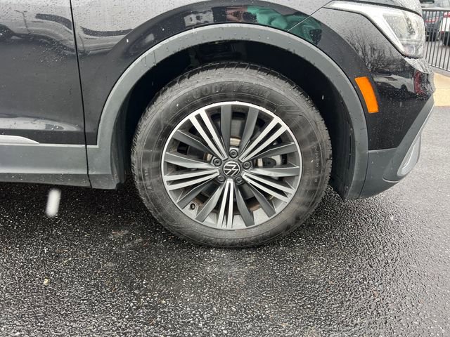 Used 2024 Volkswagen Tiguan Wolfsburg Edition image 11