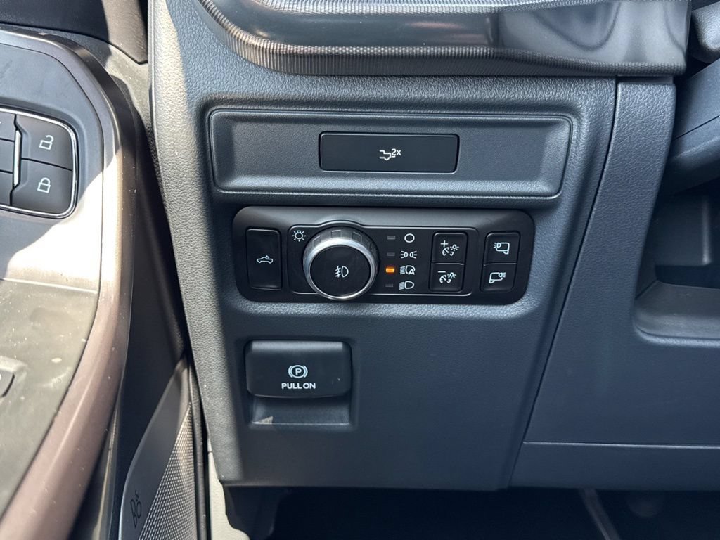 Used 2026 Ford F150 Lariat AWD/4WD image 19