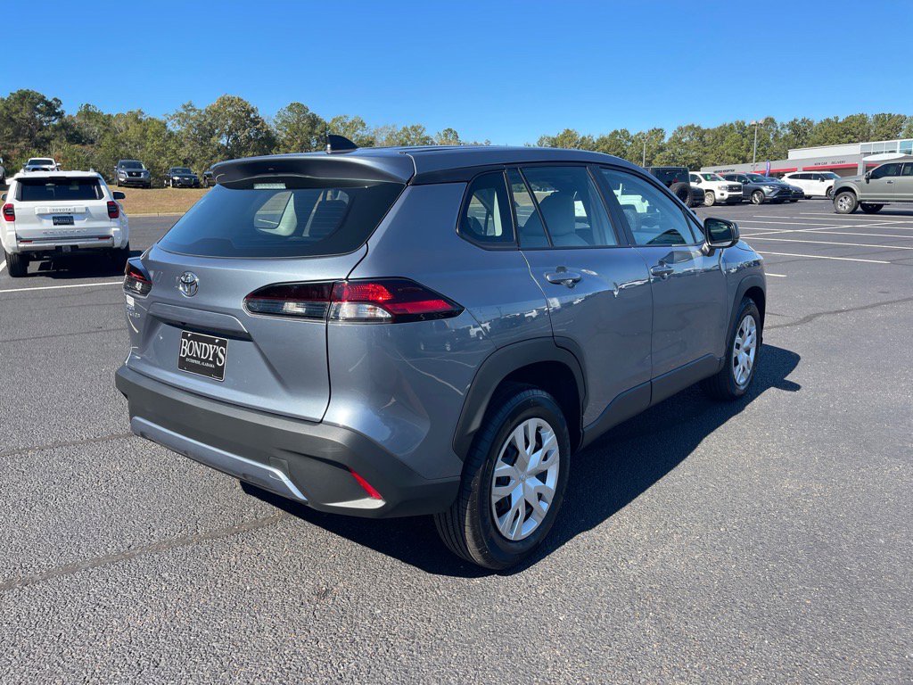 Used 2026 Toyota Corolla Cross L image 17
