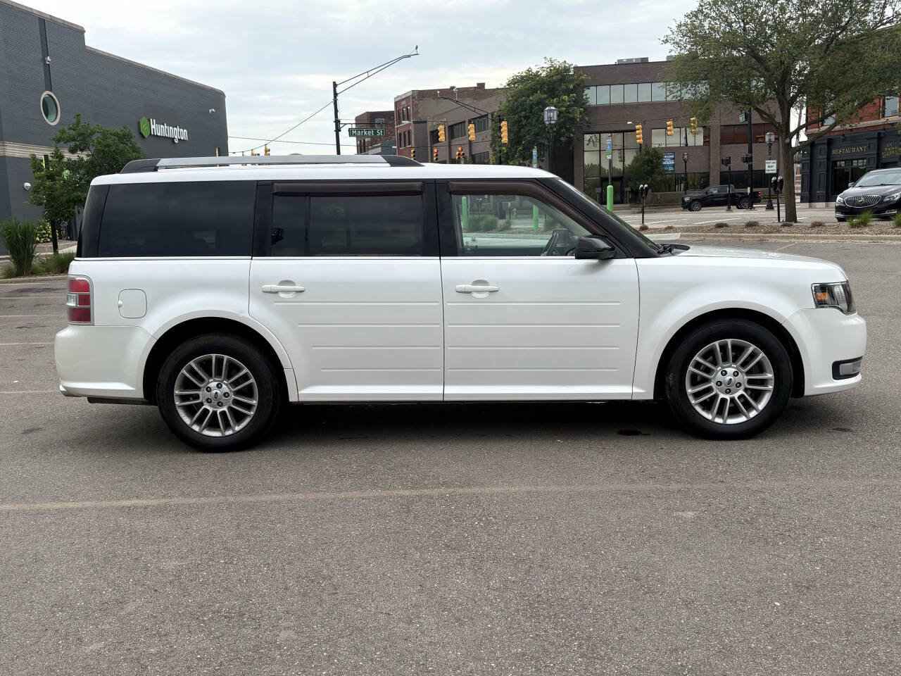 Used 2013 Ford Flex SEL w/ Class III Trailer Tow Pkg AWD/4WD image 10