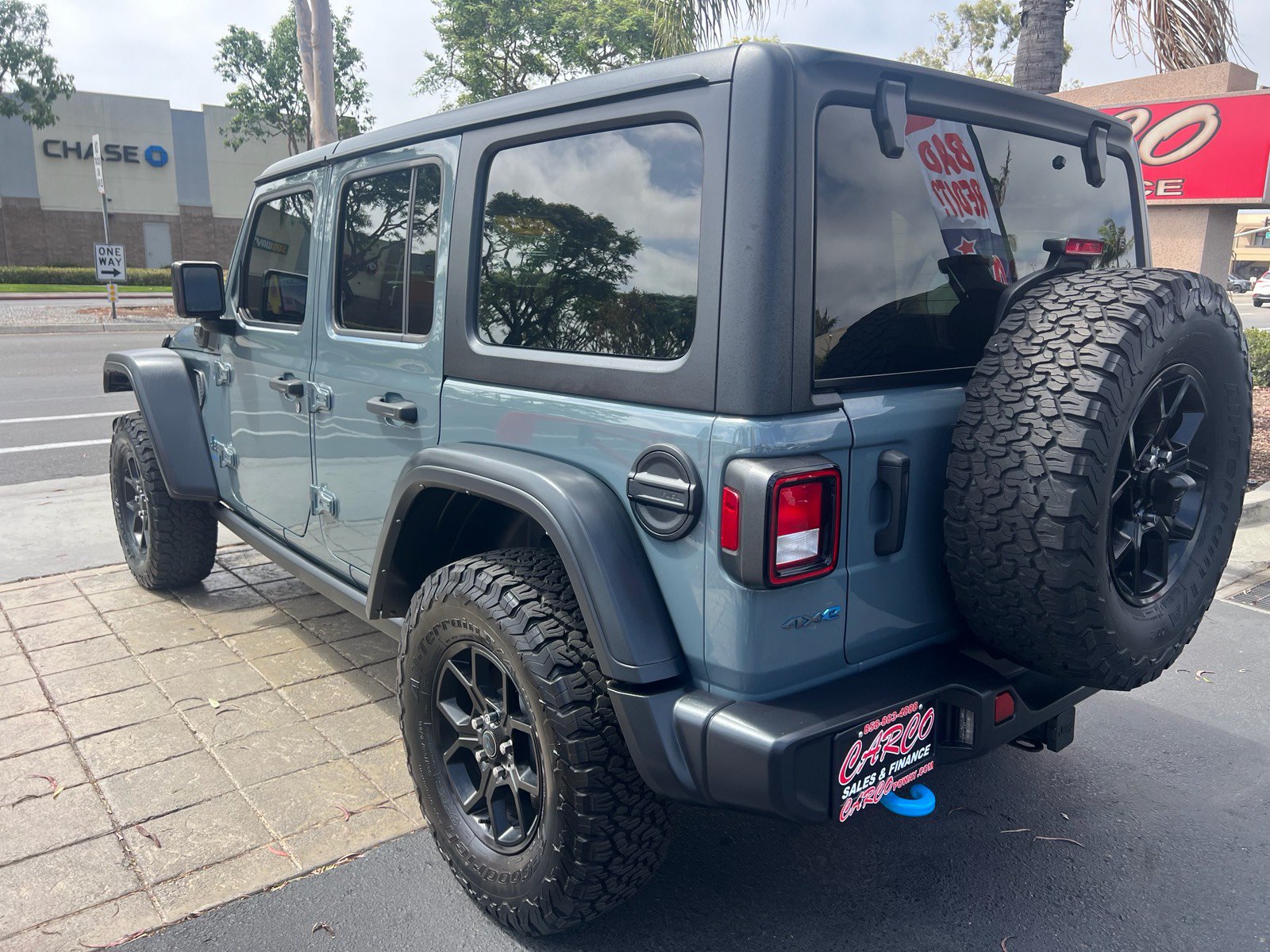Used 2024 Jeep Wrangler Unlimited AWD/4WD image 8