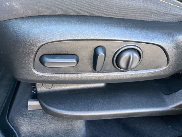 Used 2021 Chevrolet Traverse LT image 16