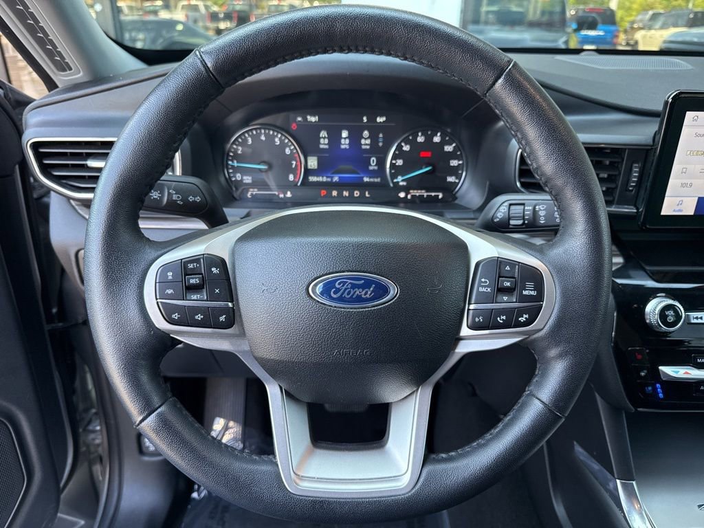 Used 2024 Ford Explorer Limited AWD/4WD image 11