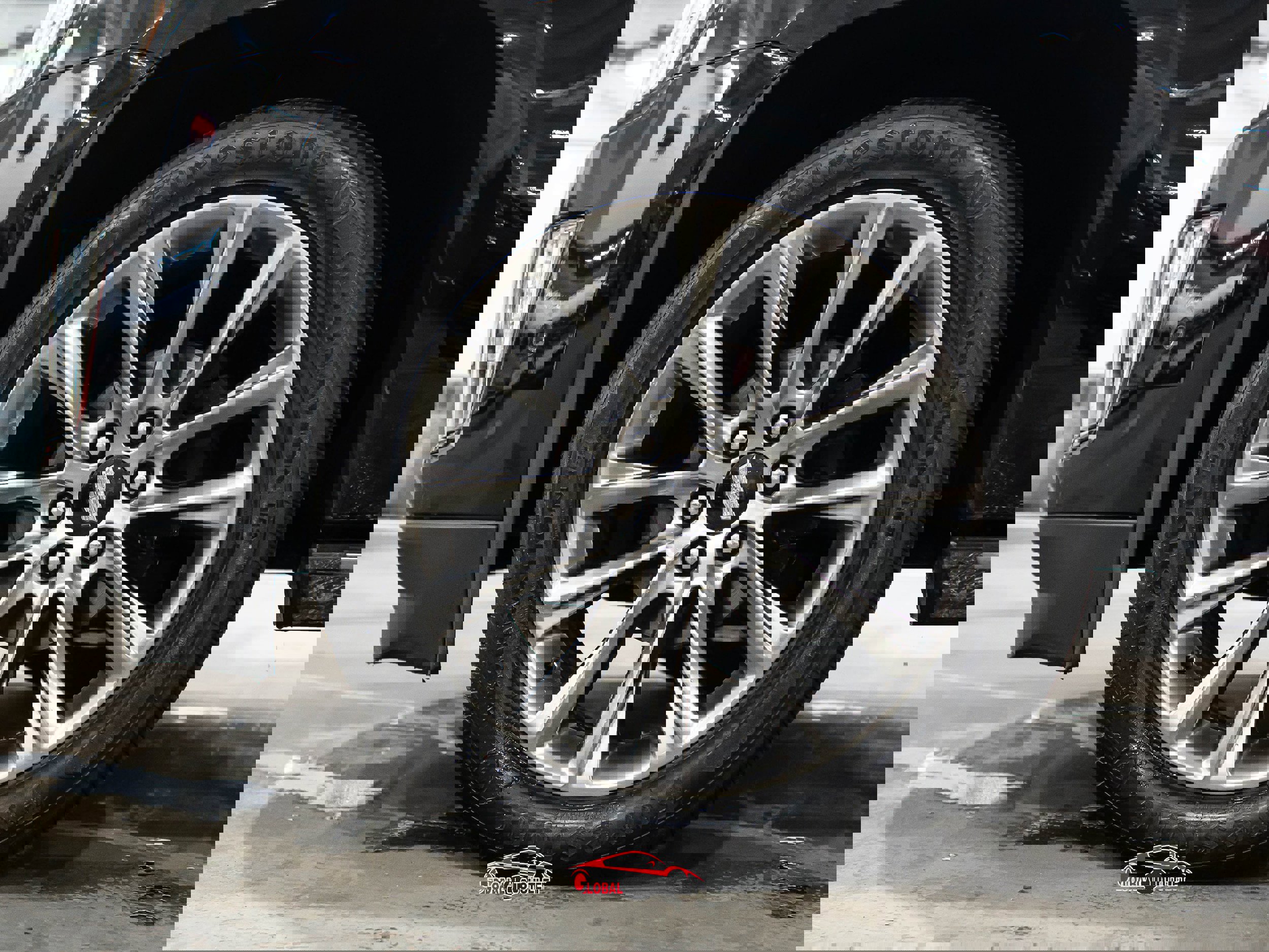 Used 2020 Cadillac Escalade ESV Premium Luxury w/ Escalade Sport Edition image 10