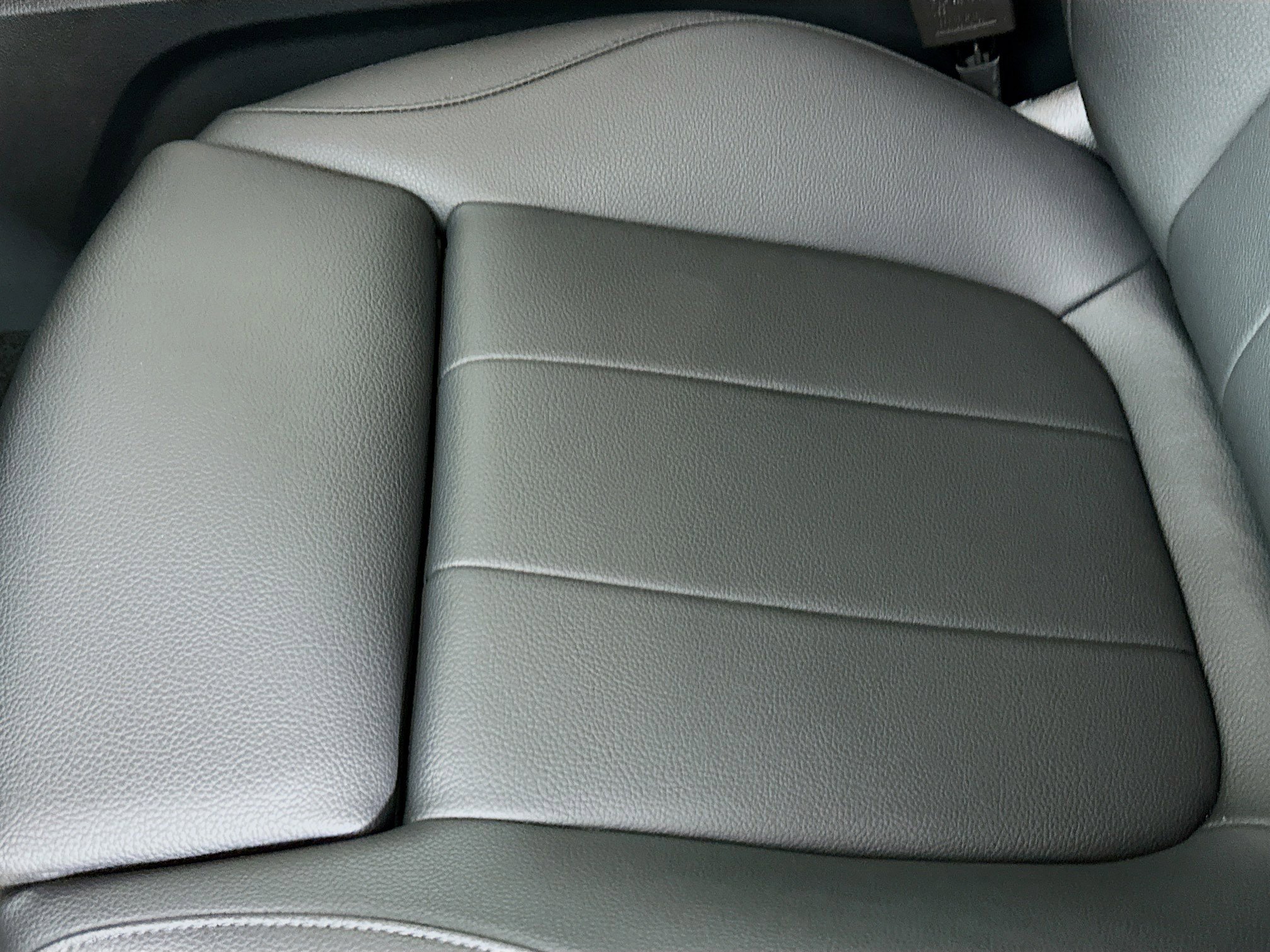 Certified 2025 Mercedes-Benz GLB 250 4MATIC image 24