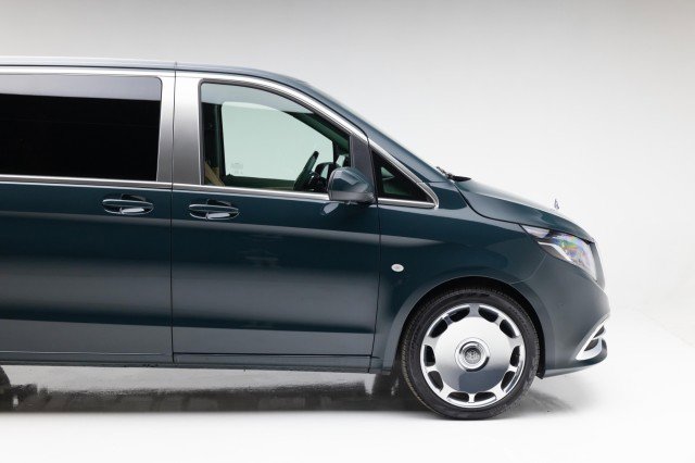 Used 2022 Mercedes-Benz Metris Passenger image 23