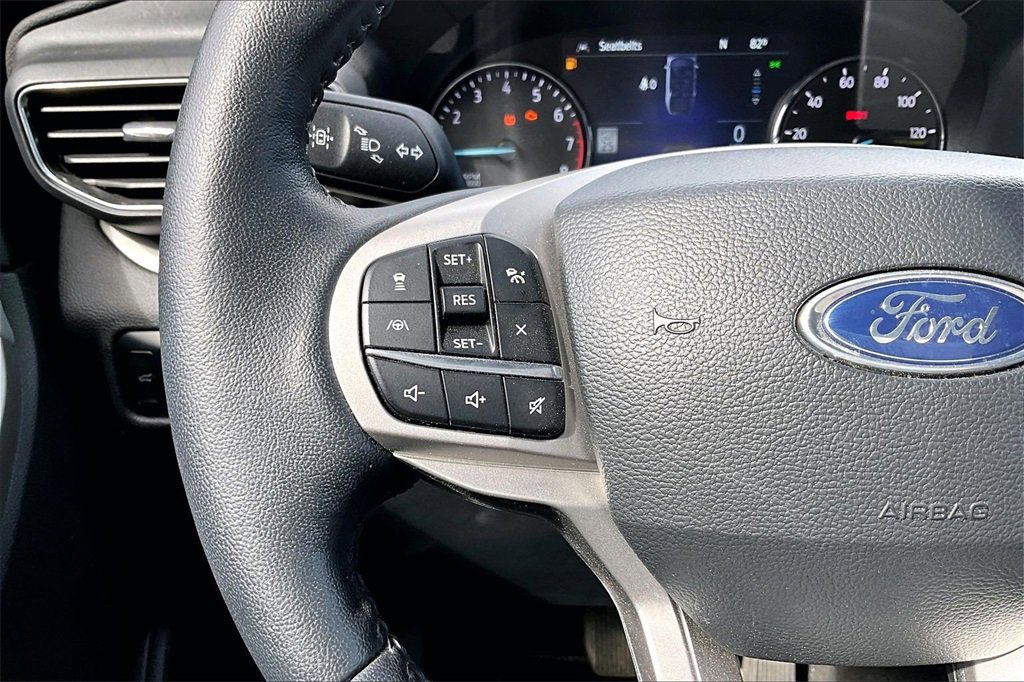 Used 2023 Ford Explorer XLT w/ Equipment Group 202A image 13