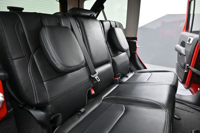 Used 2023 Jeep Wrangler Unlimited Sahara w/ Cold Weather Group AWD/4WD image 22