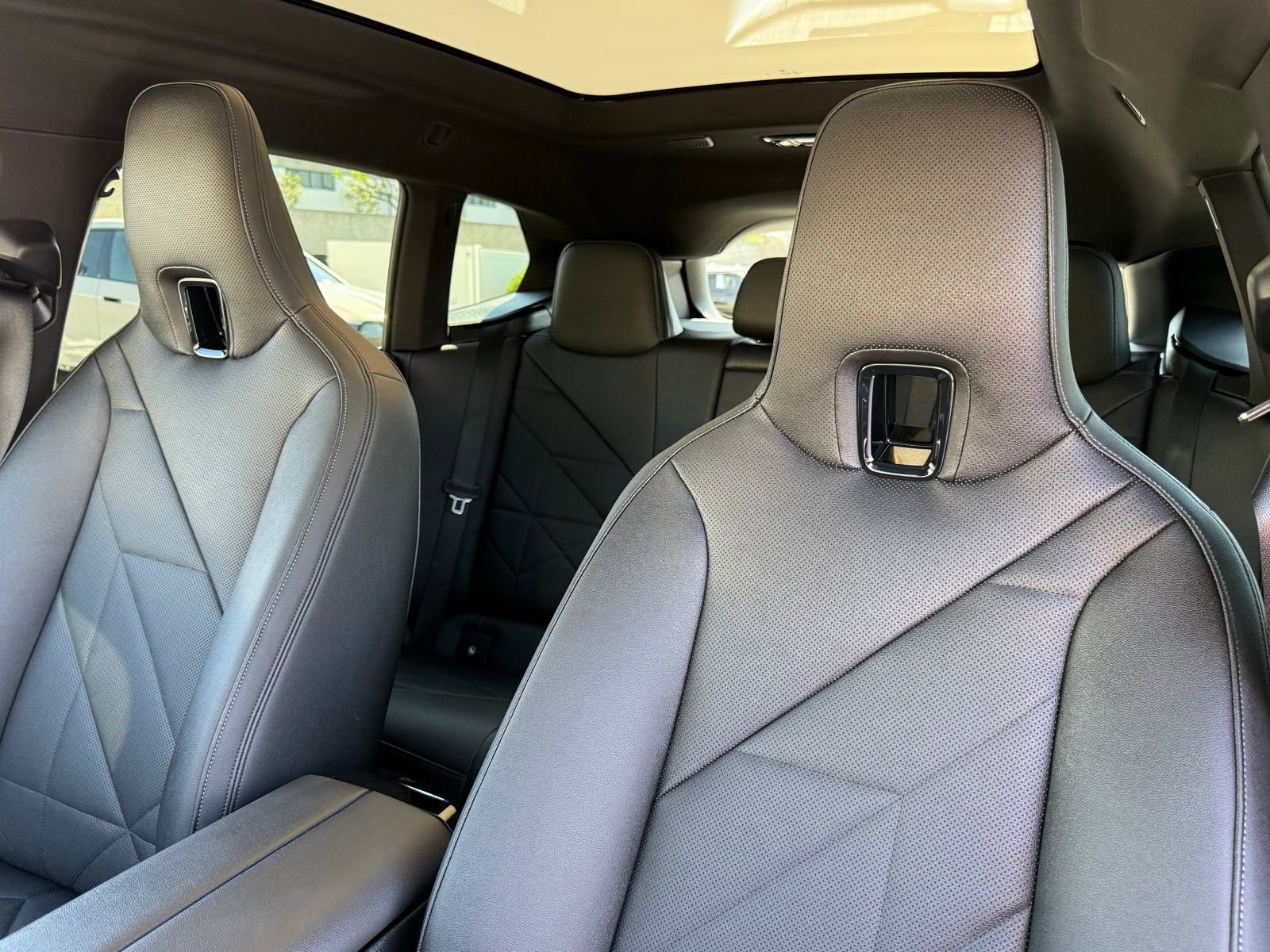 Used 2026 BMW iX xDrive60 image 22