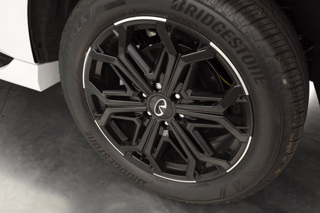 Used 2026 INFINITI QX80 4WD image 9