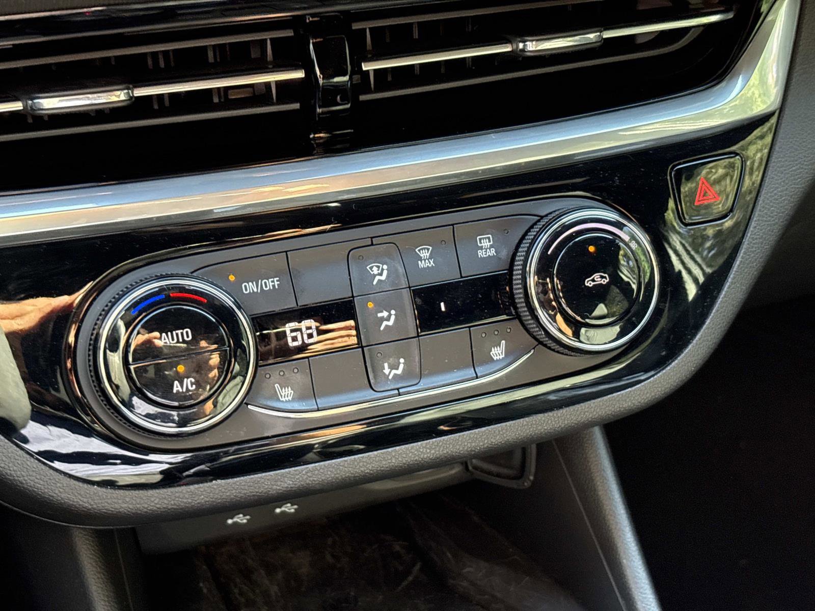 Used 2024 Buick Envista Sport Touring w/ Convenience I Package image 20