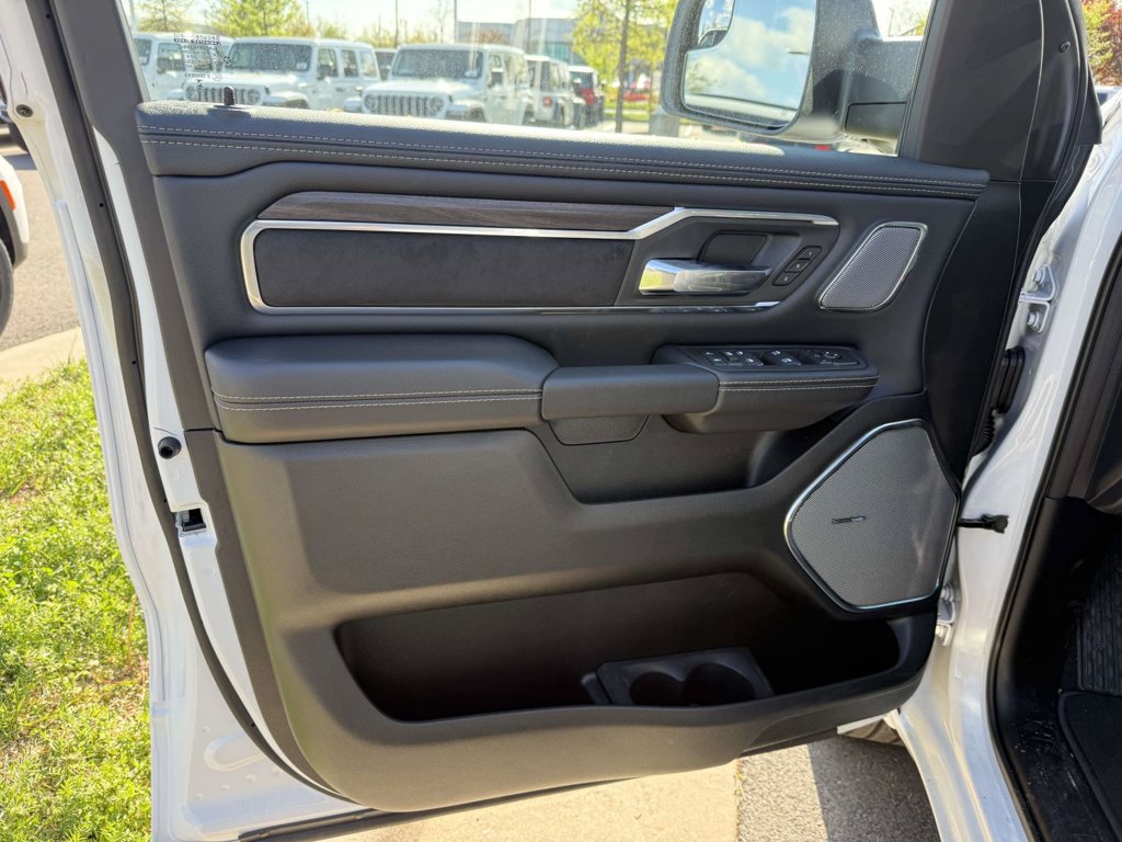 New 2026 RAM 1500 Laramie w/ Night Edition AWD/4WD image 32