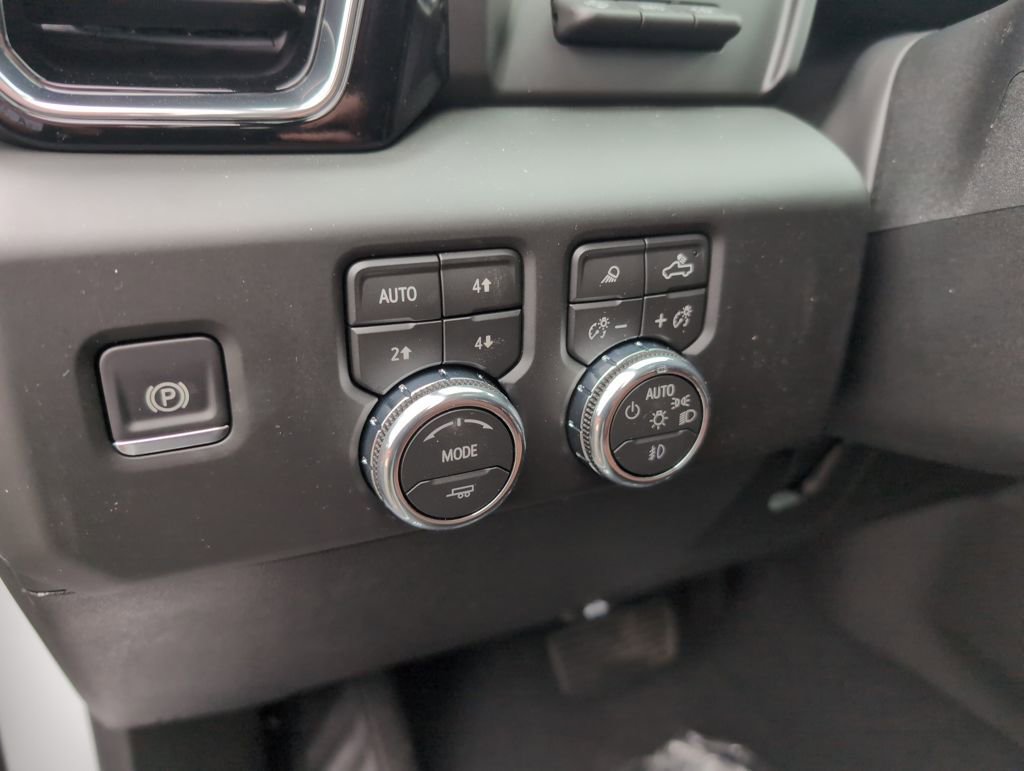 New 2026 GMC Sierra 3500 Denali Ultimate image 17