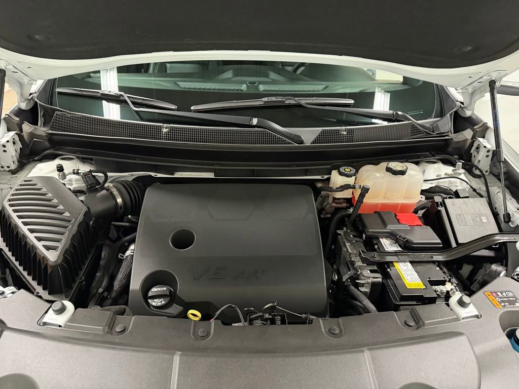 Certified 2023 Chevrolet Traverse LT w/ LPO, Floor Liner Package image 42