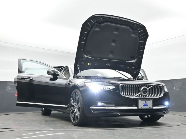 Used 2023 Volvo S90 B6 Plus image 54