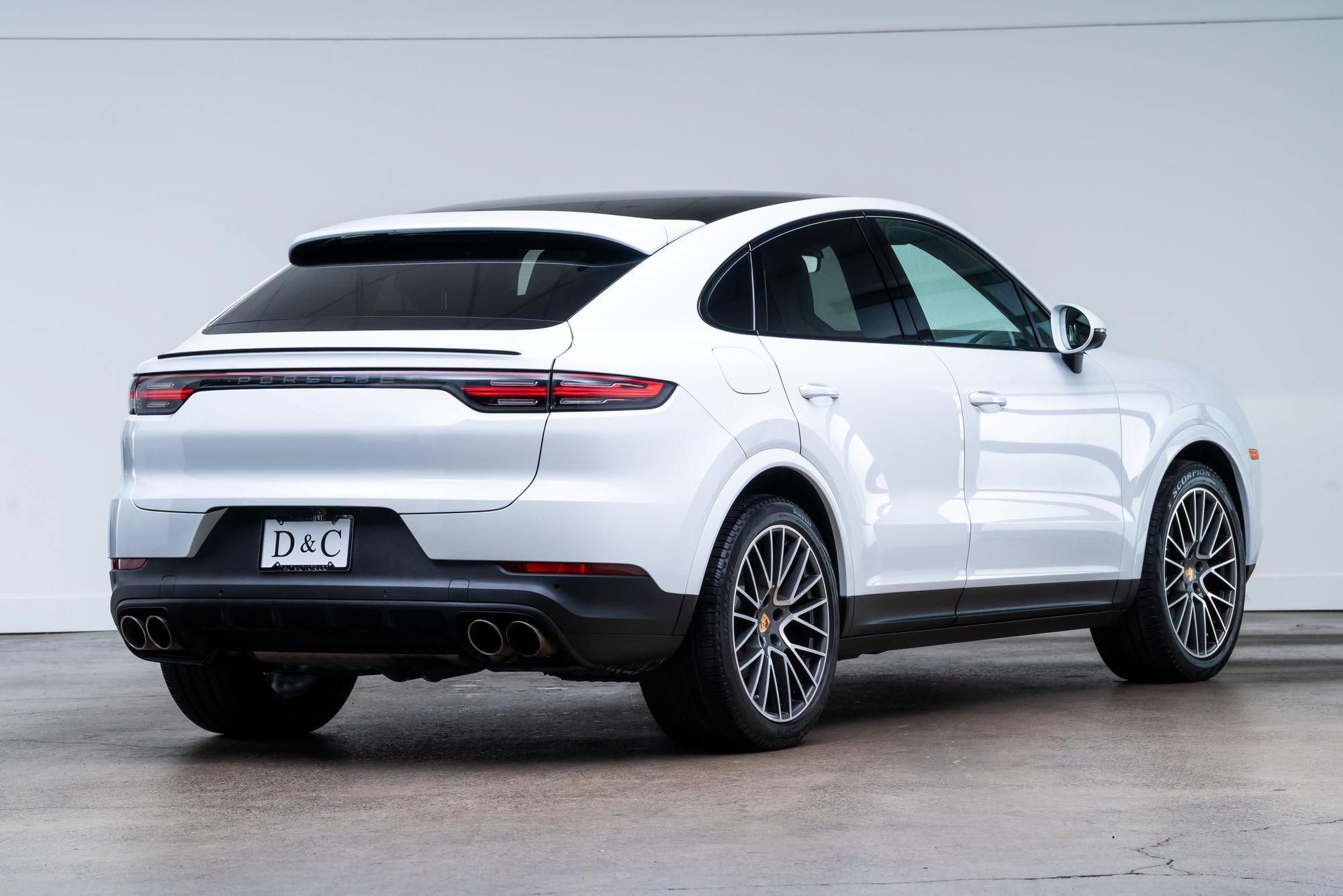 Used 2020 Porsche Cayenne S AWD/4WD image 6