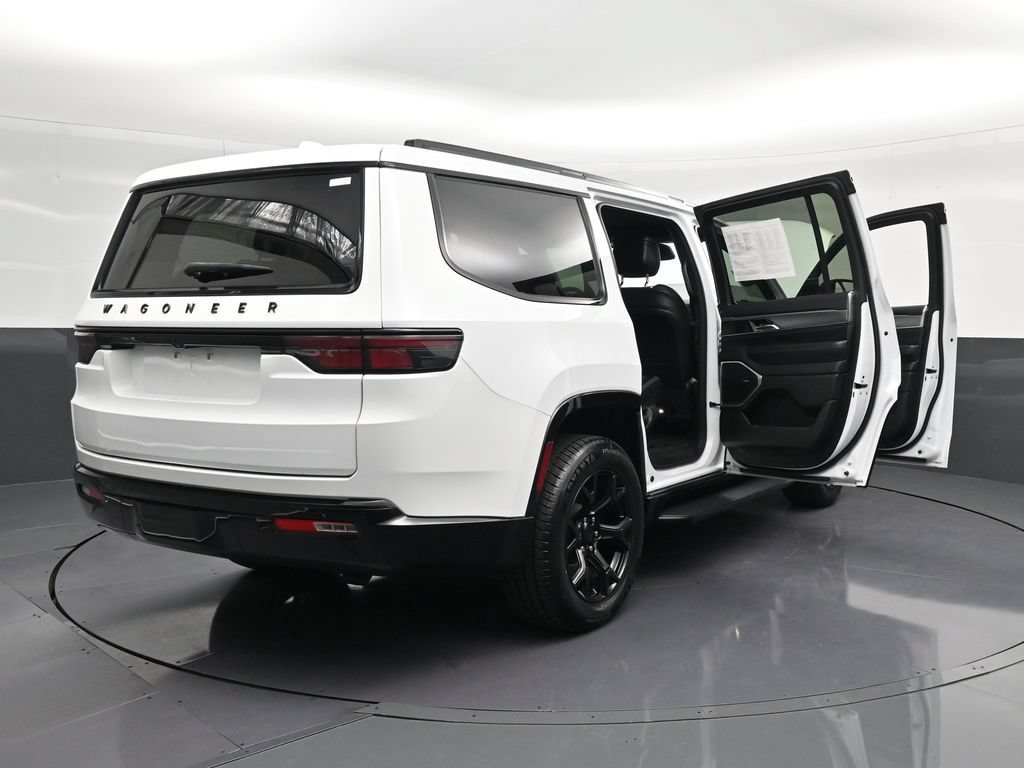 Used 2023 Jeep Wagoneer Series II RWD image 31