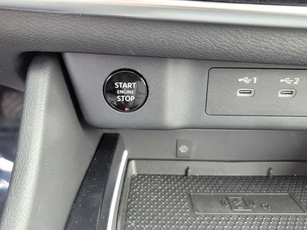 Used 2024 Nissan Rogue SL AWD/4WD image 29
