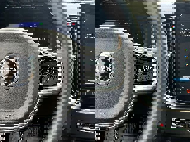 Used 2025 Volvo XC90 B6 Plus image 25