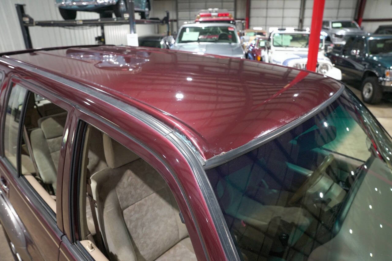 Used 2001 Isuzu Trooper 4WD 4-Door image 19