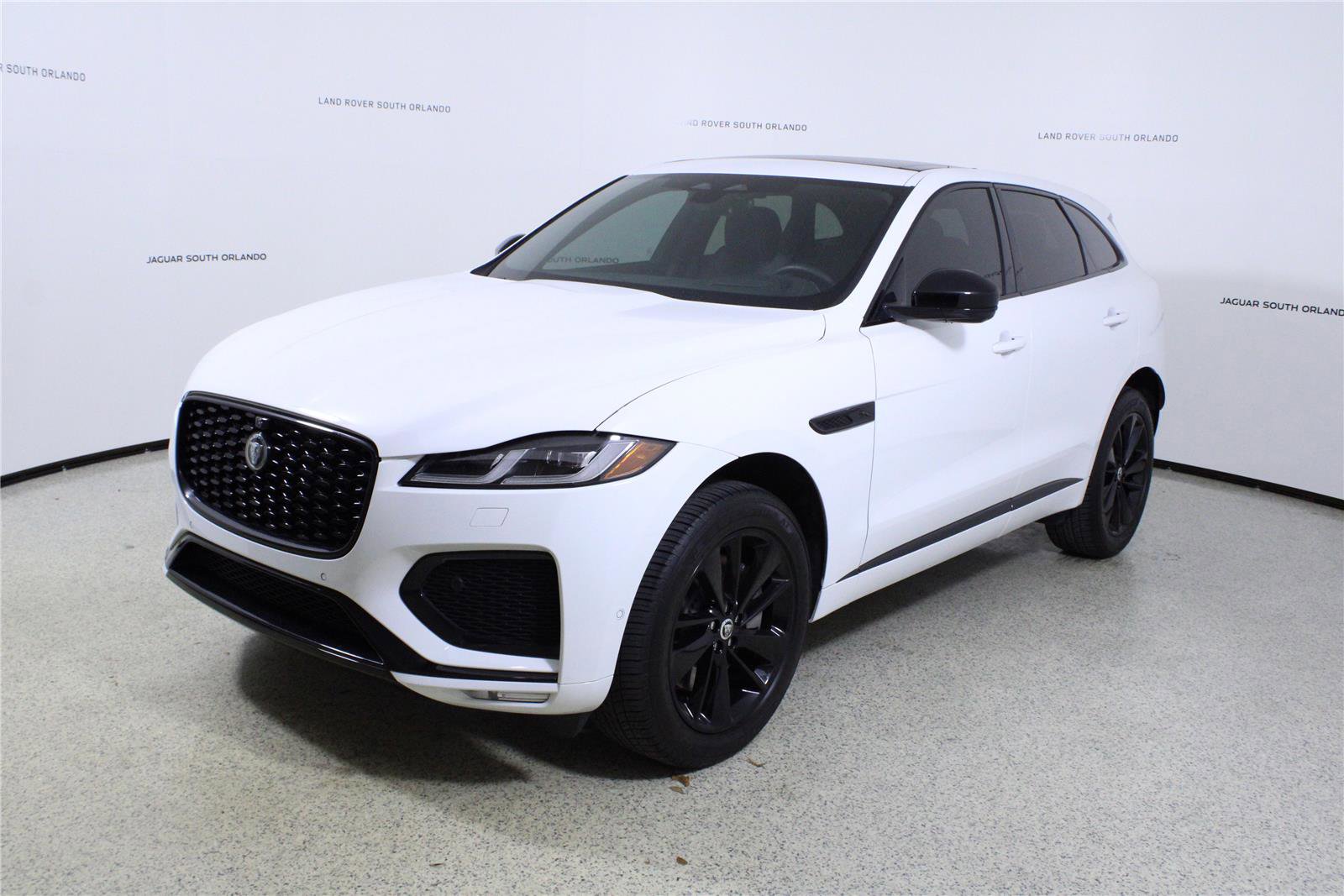 Used 2026 Jaguar F-PACE R-Dynamic S AWD/4WD image 4