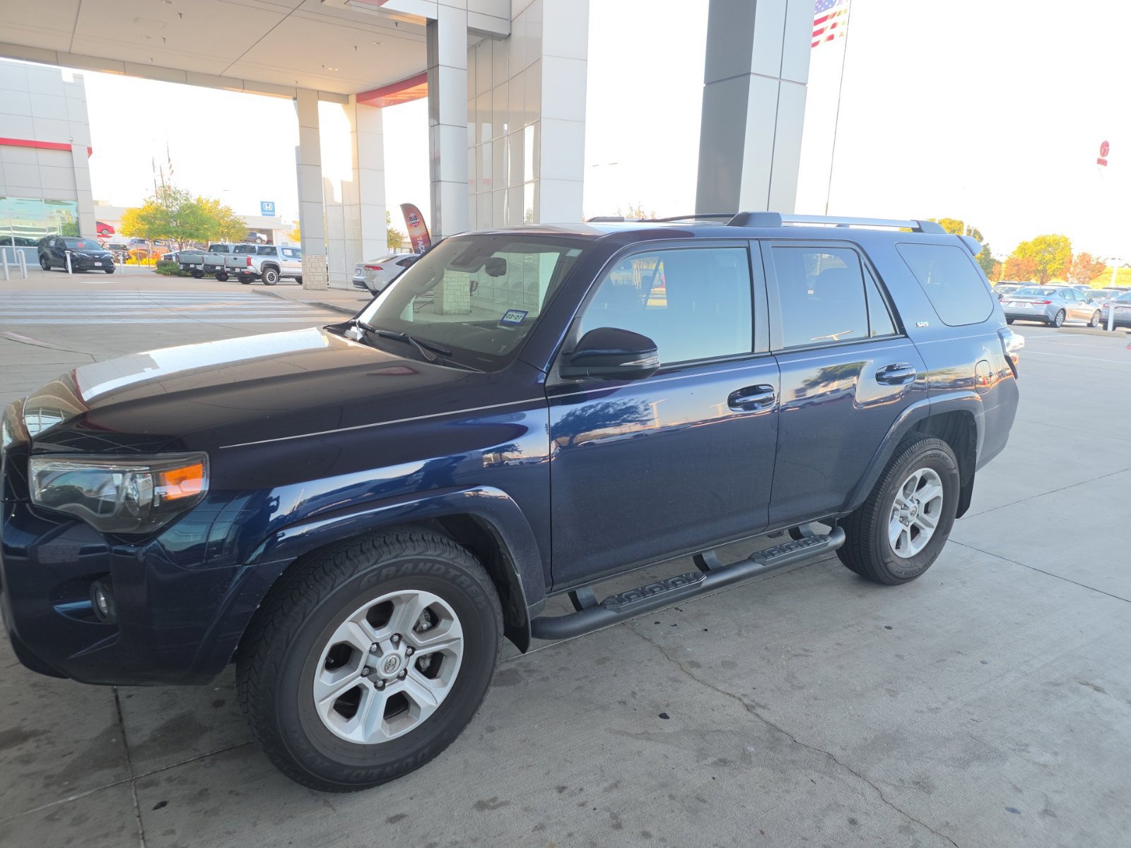 Used 2022 Toyota 4Runner SR5 Premium w/ Moonroof Package RWD image 1