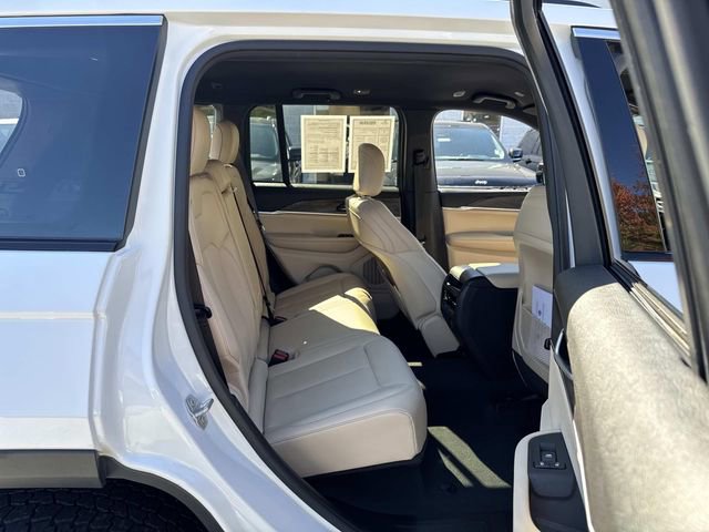 Used 2023 Jeep Grand Cherokee Limited w/ Trailer Tow Prep Group (B) image 12