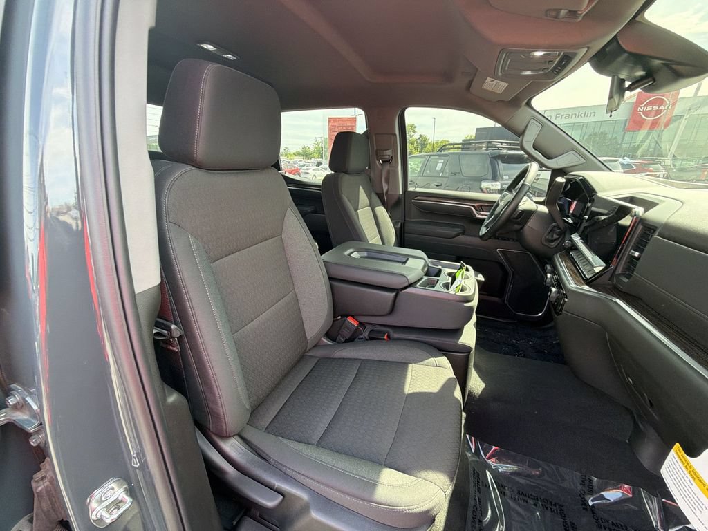 Used 2026 Chevrolet Silverado 1500 LT AWD/4WD image 23