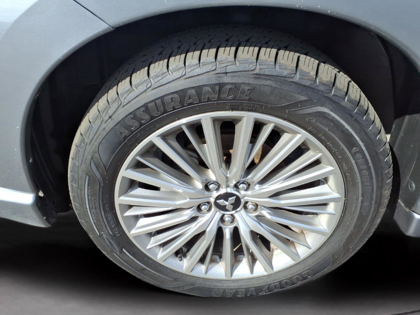 Used 2022 Mitsubishi Outlander GT image 11