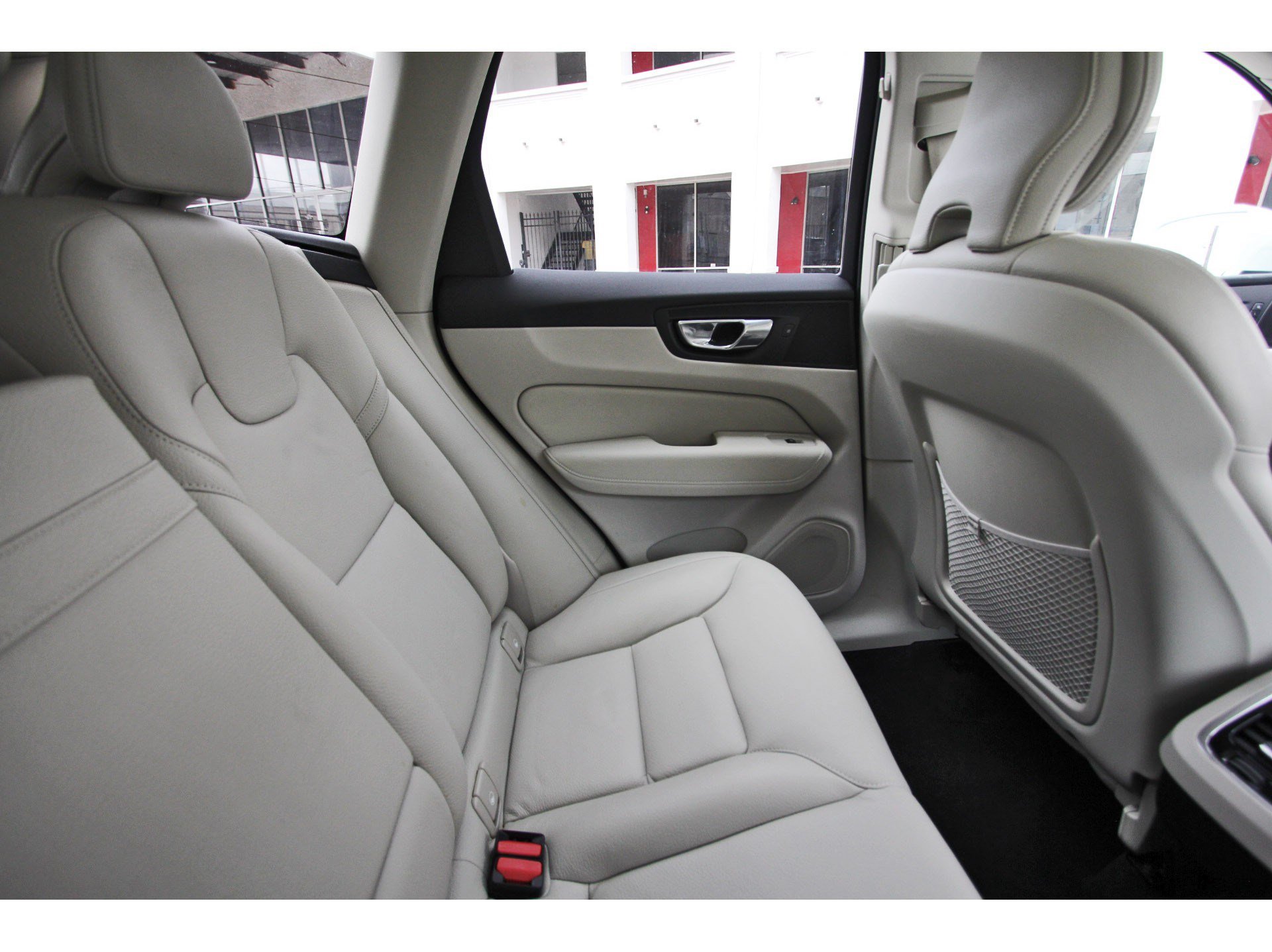 Used 2020 Volvo XC60 T6 Inscription AWD/4WD image 13