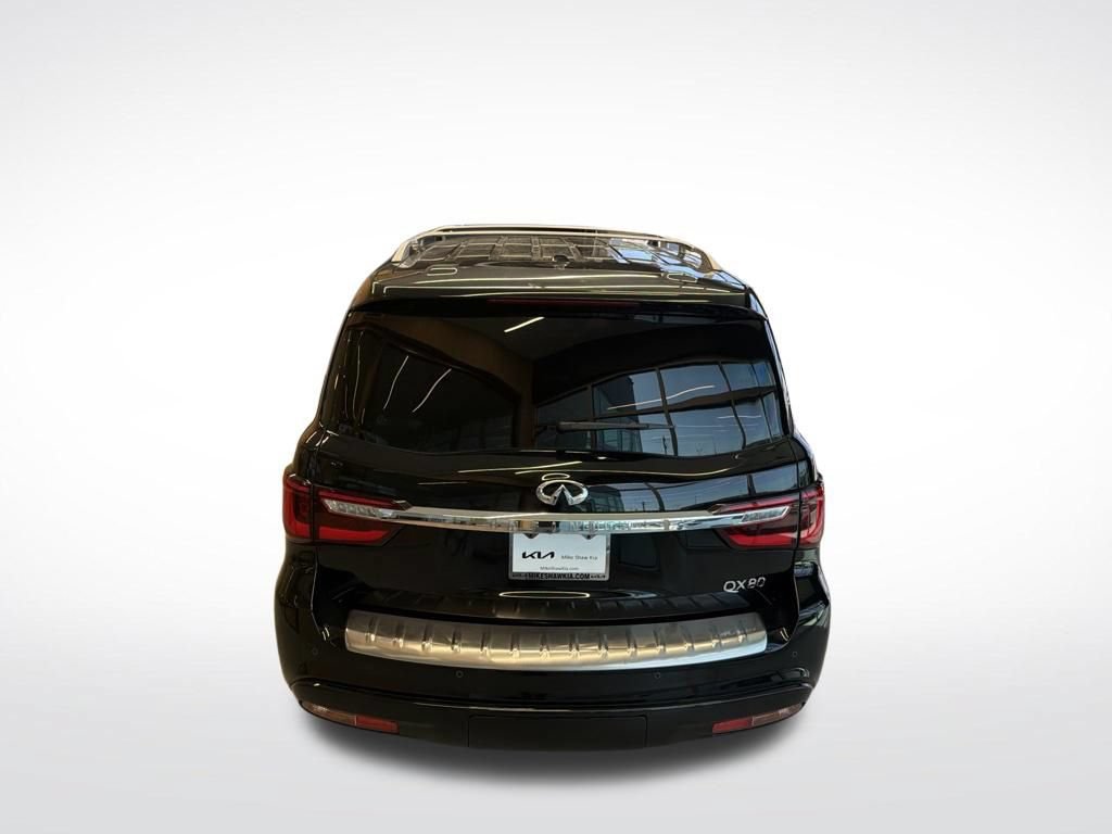 Used 2022 INFINITI QX80 Luxe w/ All-Season Package RWD image 18